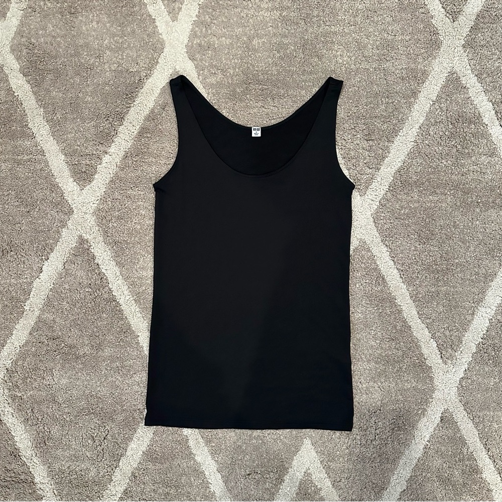 Uniqlo Women’s Airism Sleeveless Tank Top Black Small